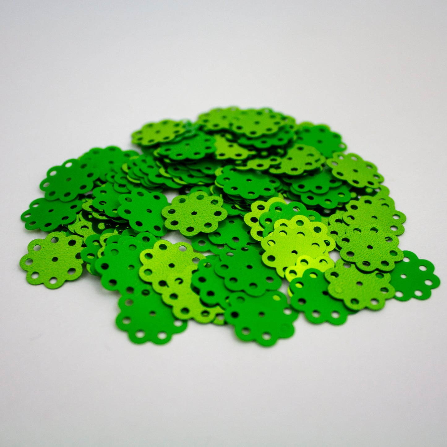 Green Flower Sequins 13 mm