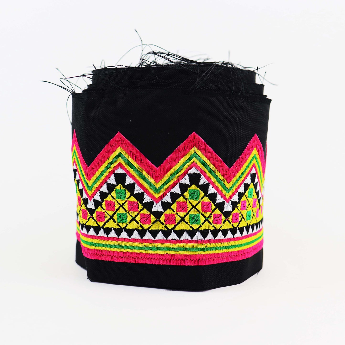Paaj Ntaub - Black Mountains with Pink Trim