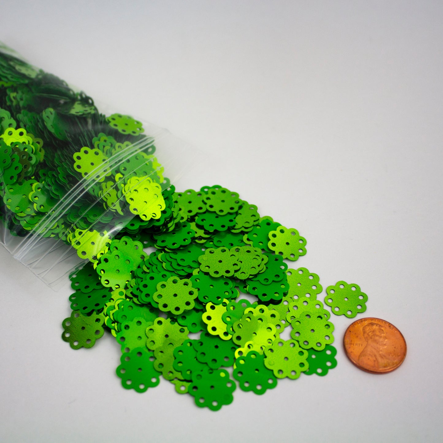 Green Flower Sequins 13 mm
