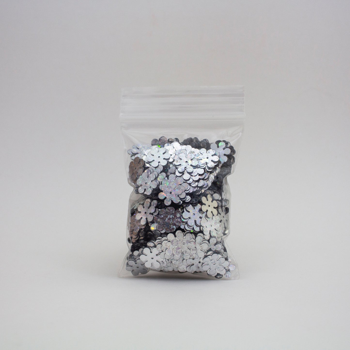 Silver Clover Sequins 13 mm