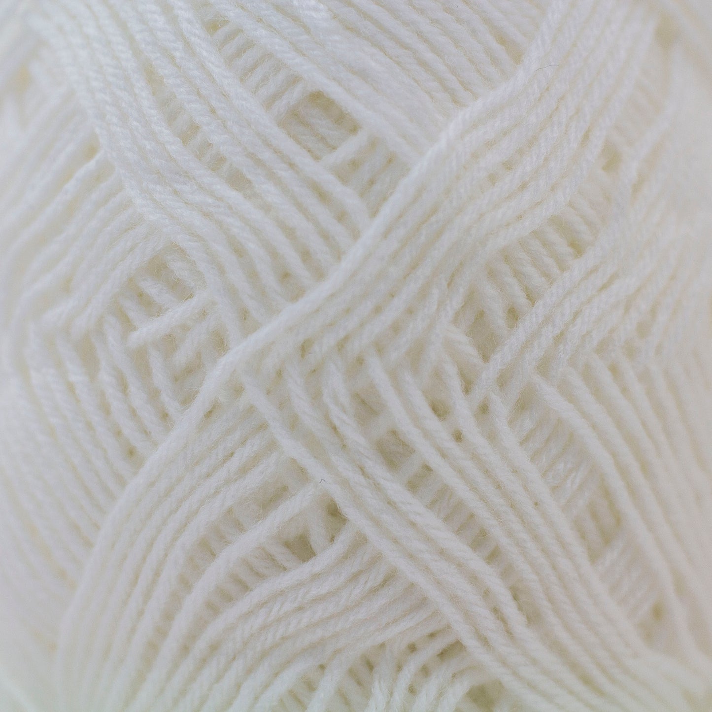 White - Yarn 2 mm