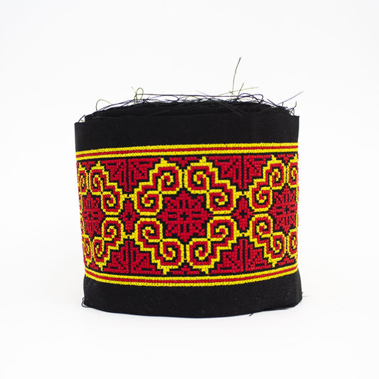 Paaj Ntaub - Yellow Elephant Foot