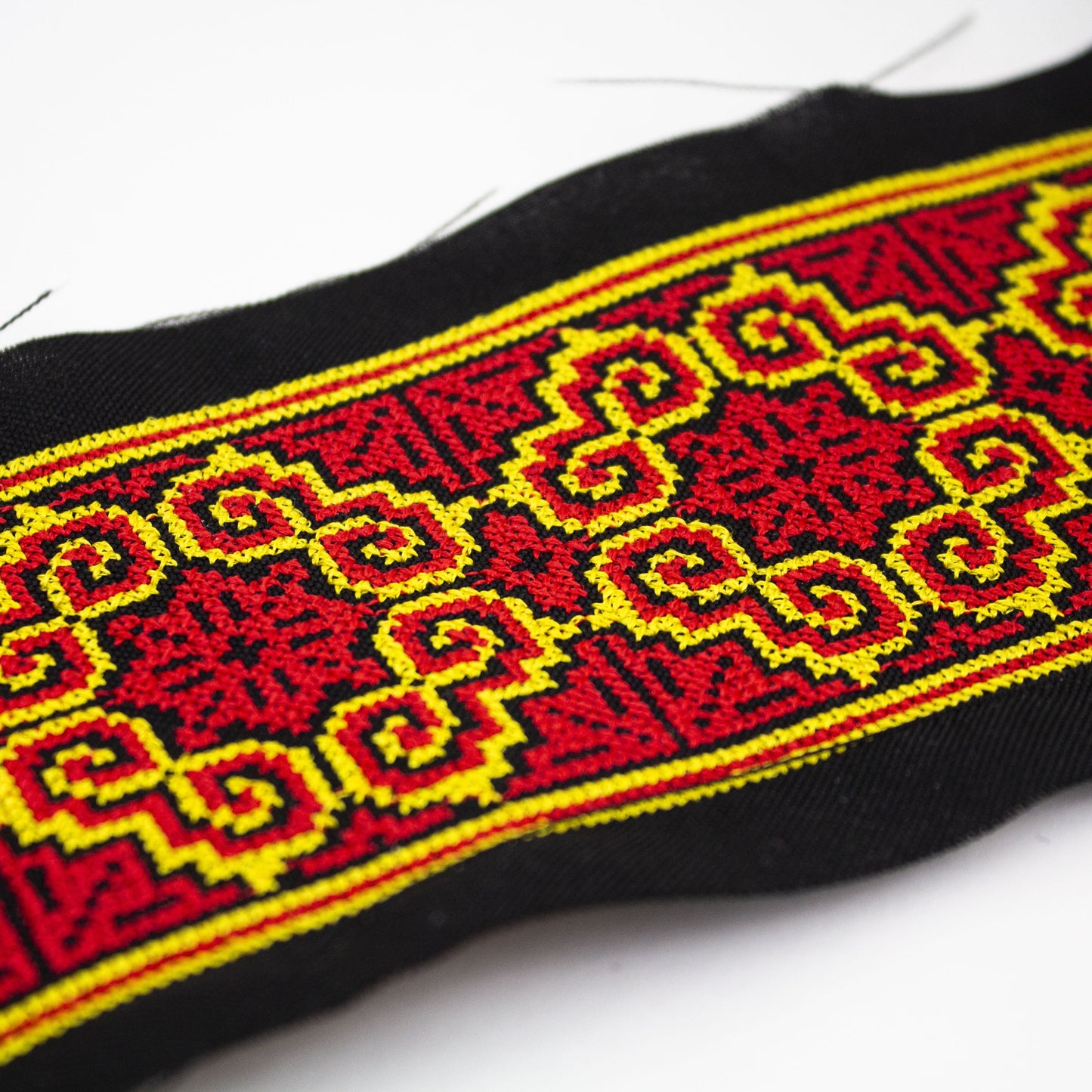 Paaj Ntaub - Yellow Elephant Foot